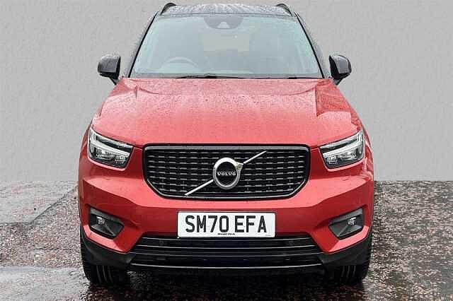 Volvo XC40 SUV 2.0 B4 (197bhp) AWD R-Design Pro Red