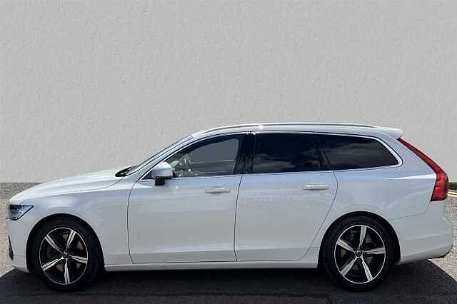 Volvo V90 2.0TD 235bhp AWD D5 R-Design Pro Powerpulse White