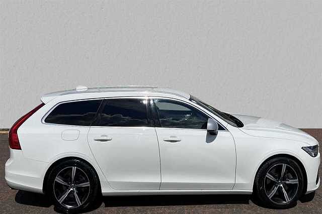 Volvo V90 2.0TD 235bhp AWD D5 R-Design Pro Powerpulse White