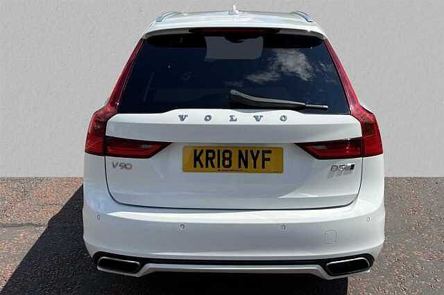 Volvo V90 2.0TD 235bhp AWD D5 R-Design Pro Powerpulse White